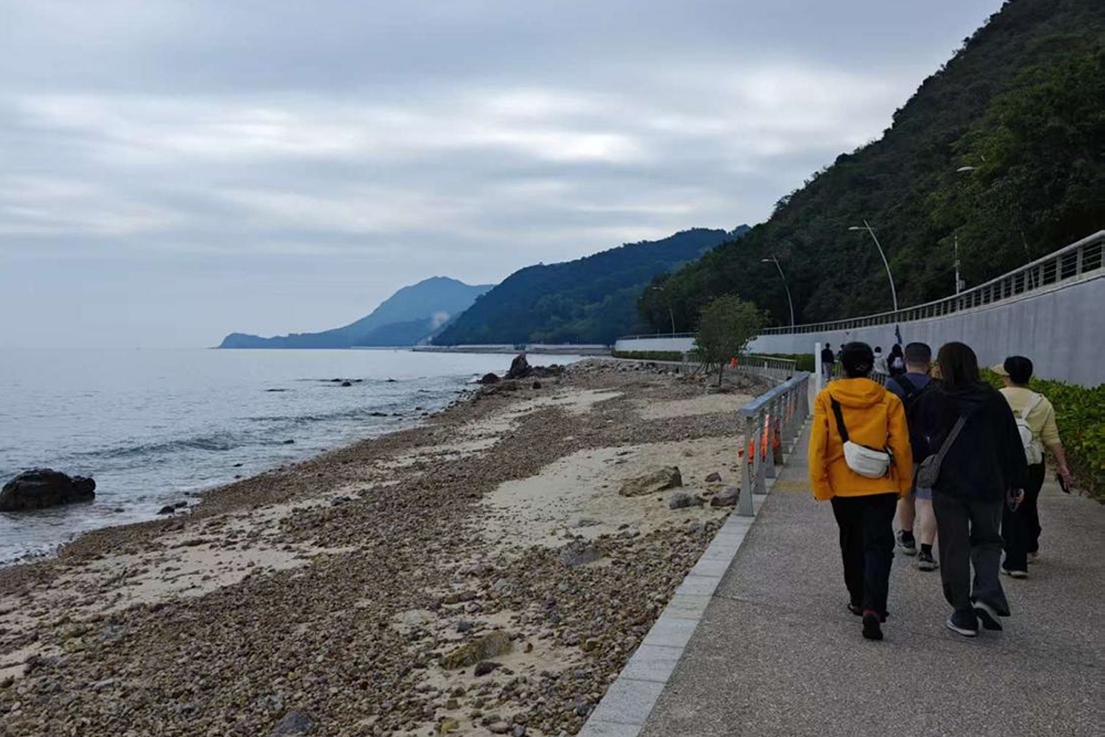 医路同行,探秘自然;凝心聚力,一路向前——医学中心科教部举办2025年研究生团建活动(图3) 医路同行,探秘自然;凝心聚力,一路向前——医学中心科教部举办2025年研究生团建活动(图3)